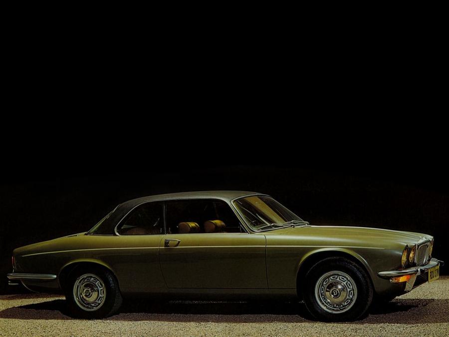  Daimler Sovereign Coupe Mk II 1975 года  (фото 3 из 3)